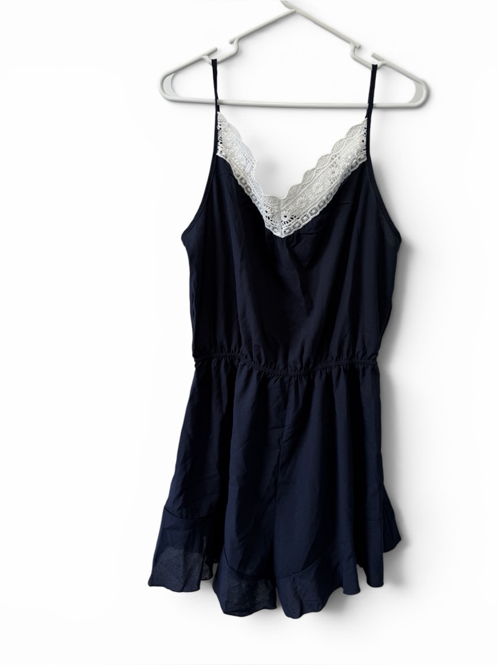 NWT CUPSHE Navy Romper w/‎ Lace Trim Lightweight Size Large
